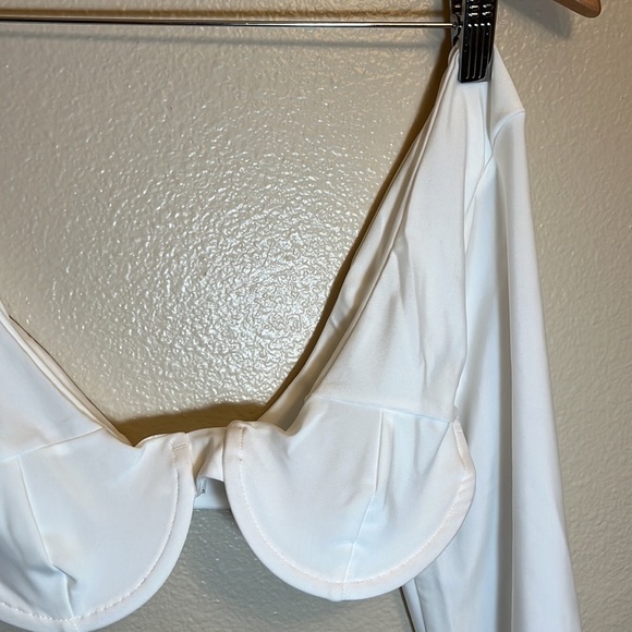 LONG Sleeve White Crop Top - Picture 3 of 8